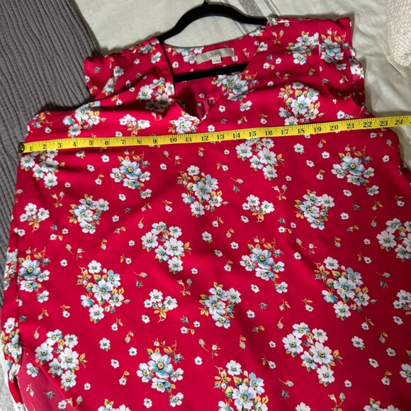 LOFT Red Floral Flutter Sleeve Blouse – Feminine & Flirty - Picture 6 of 6